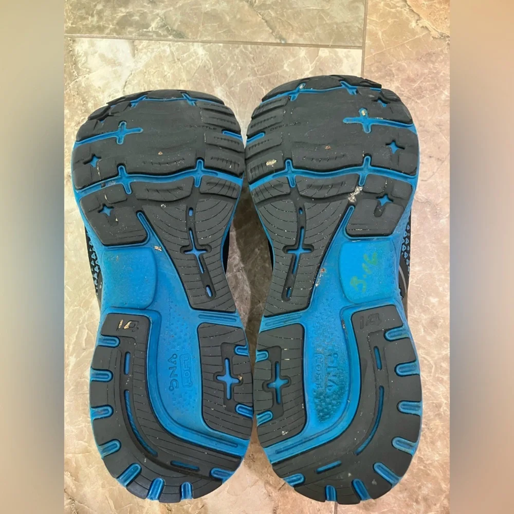 Brooks Ghost 14 Sneakers. Men’s Size 12 Color Black And Blue.